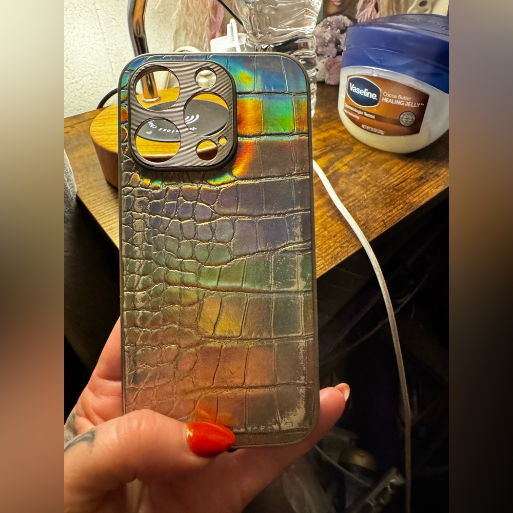 Holographic Crocodile Pattern Phone Case